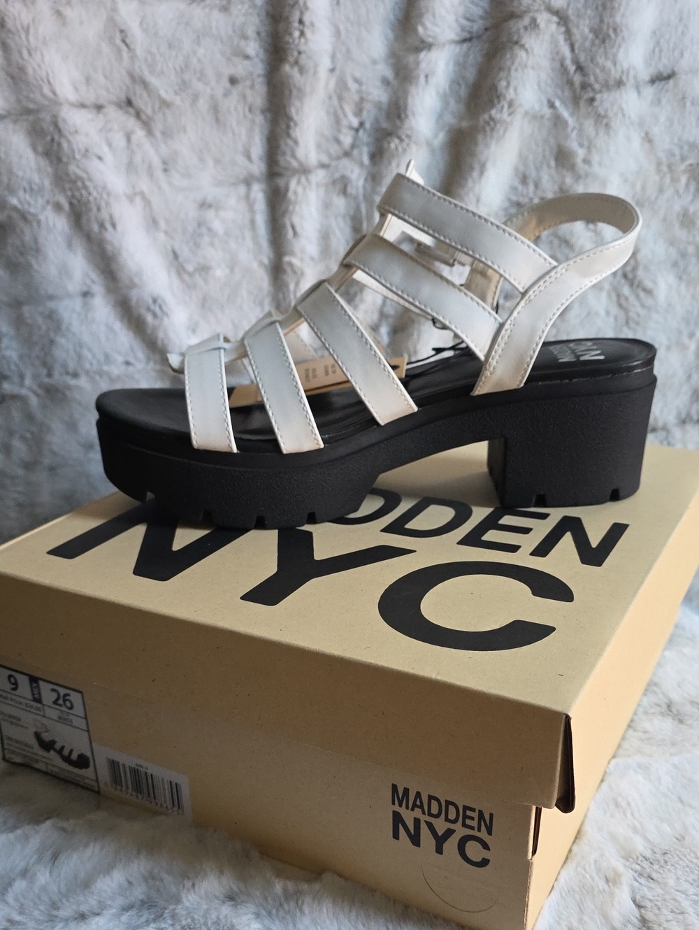 Madden NYC Sandals Womens 9 Chunky Platform Gladiator White Faux Leather Casual
